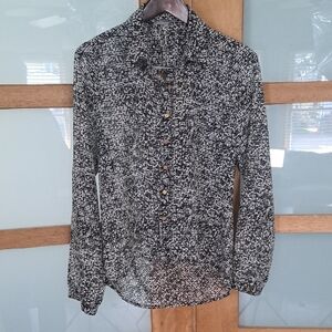 Charlotte Russe Black and White Printed Button-Down Blouse Open Back